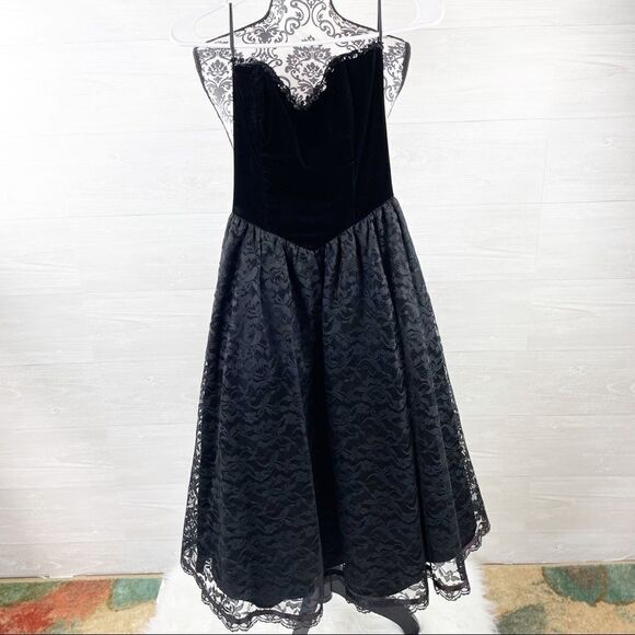 Vintage Gunne Sax Velvet & Lace Strapless Dress - Picture 1 of 6